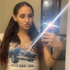 Meet your Posher, Kylee